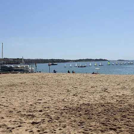 Appartement 4 Pers Avec Apercu Mer, Proche Plage, Terrasse, Parking Prive Et Clim A - Fr-1-226a-158