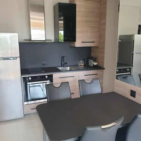 Lägenhet 4 Pers Avec Apercu Mer, Proche Plage, Terrasse, Parking Prive Et Clim A - Fr-1-226a-158