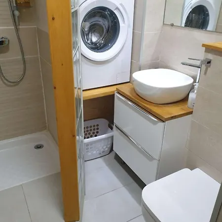 4 Pers Avec Apercu Mer, Proche Plage, Terrasse, Parking Prive Et Clim A - Fr-1-226a-158 Fréjus